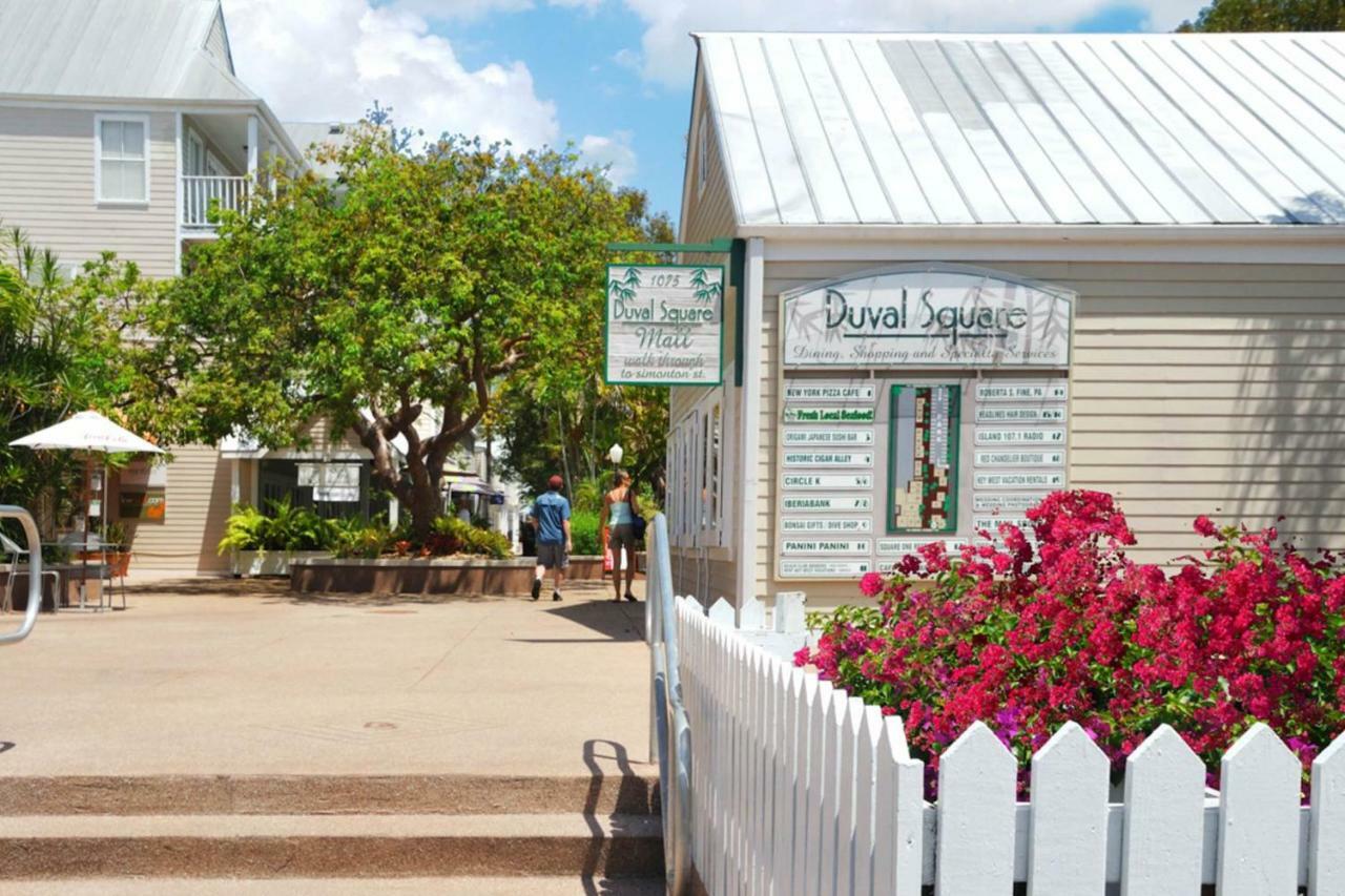 Casa Caribe @ Duval Square Key West Exterior photo